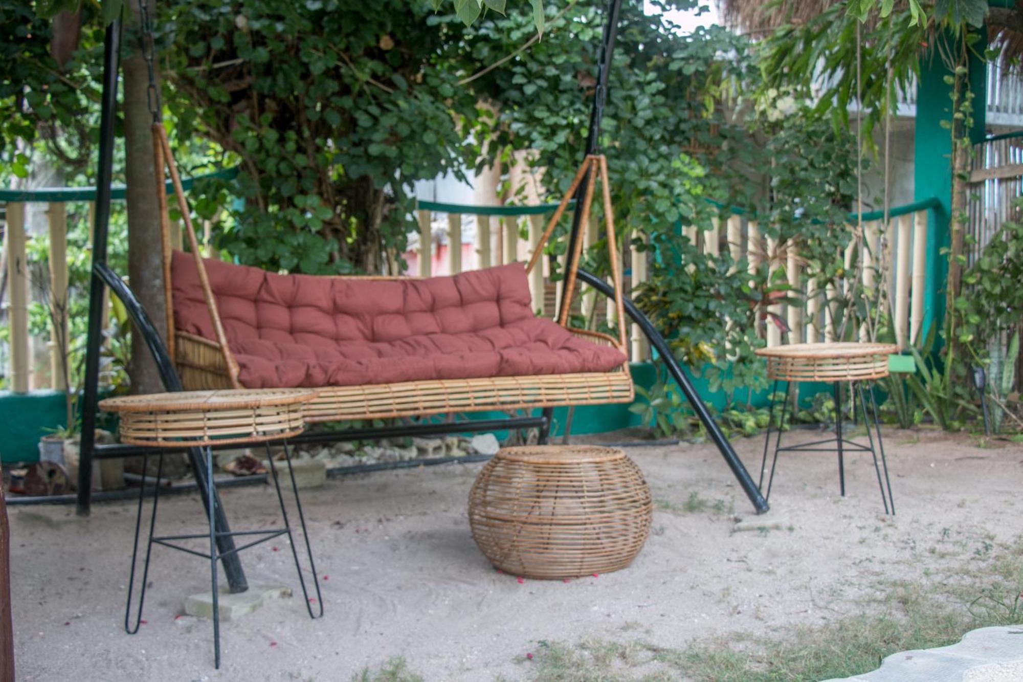 Moonlight Resort Pulau Malapascua Bagian luar foto