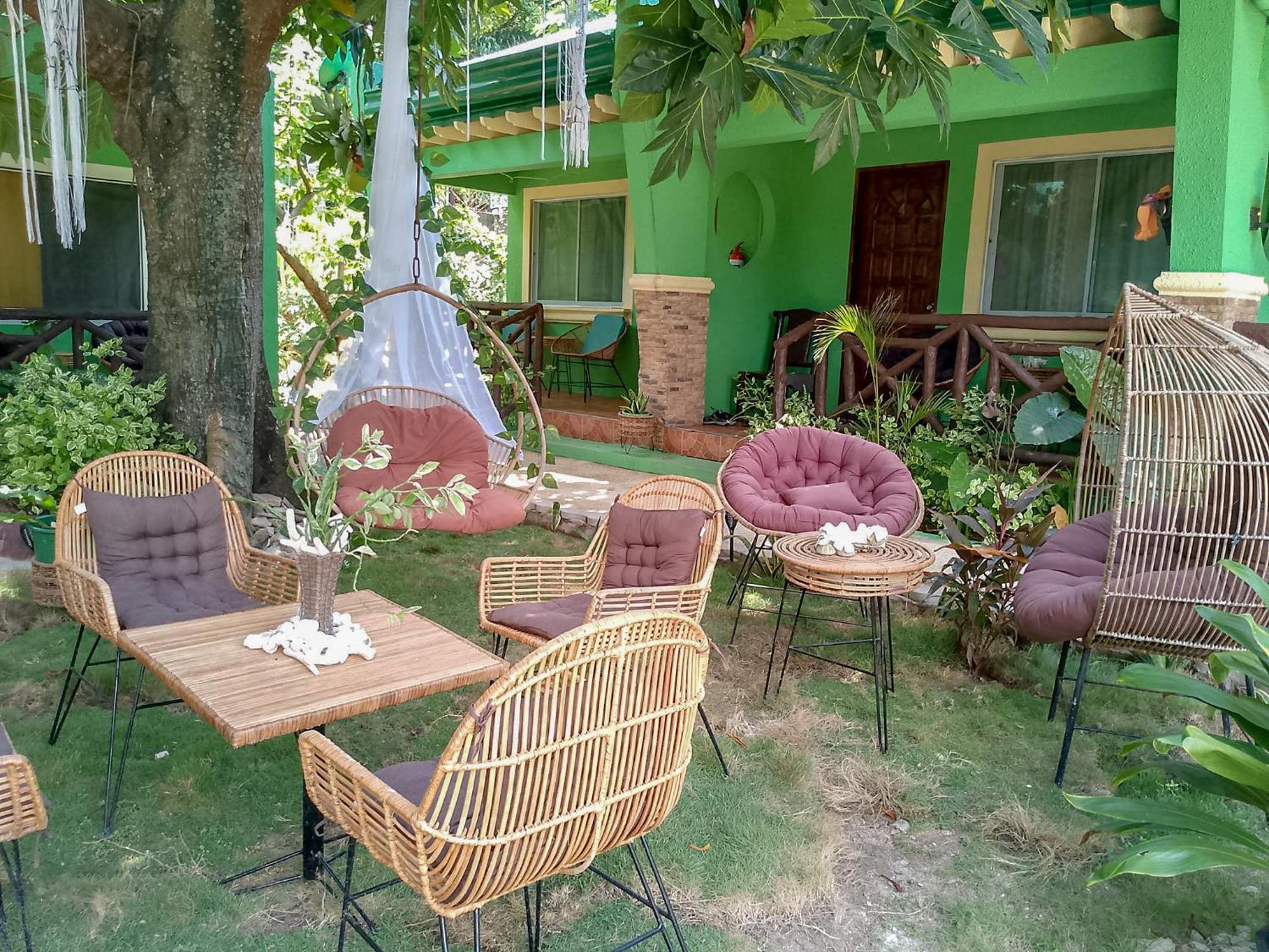 Moonlight Resort Pulau Malapascua Bagian luar foto