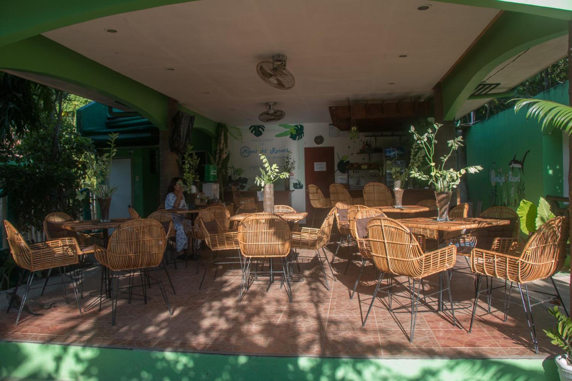 Moonlight Resort Pulau Malapascua Bagian luar foto