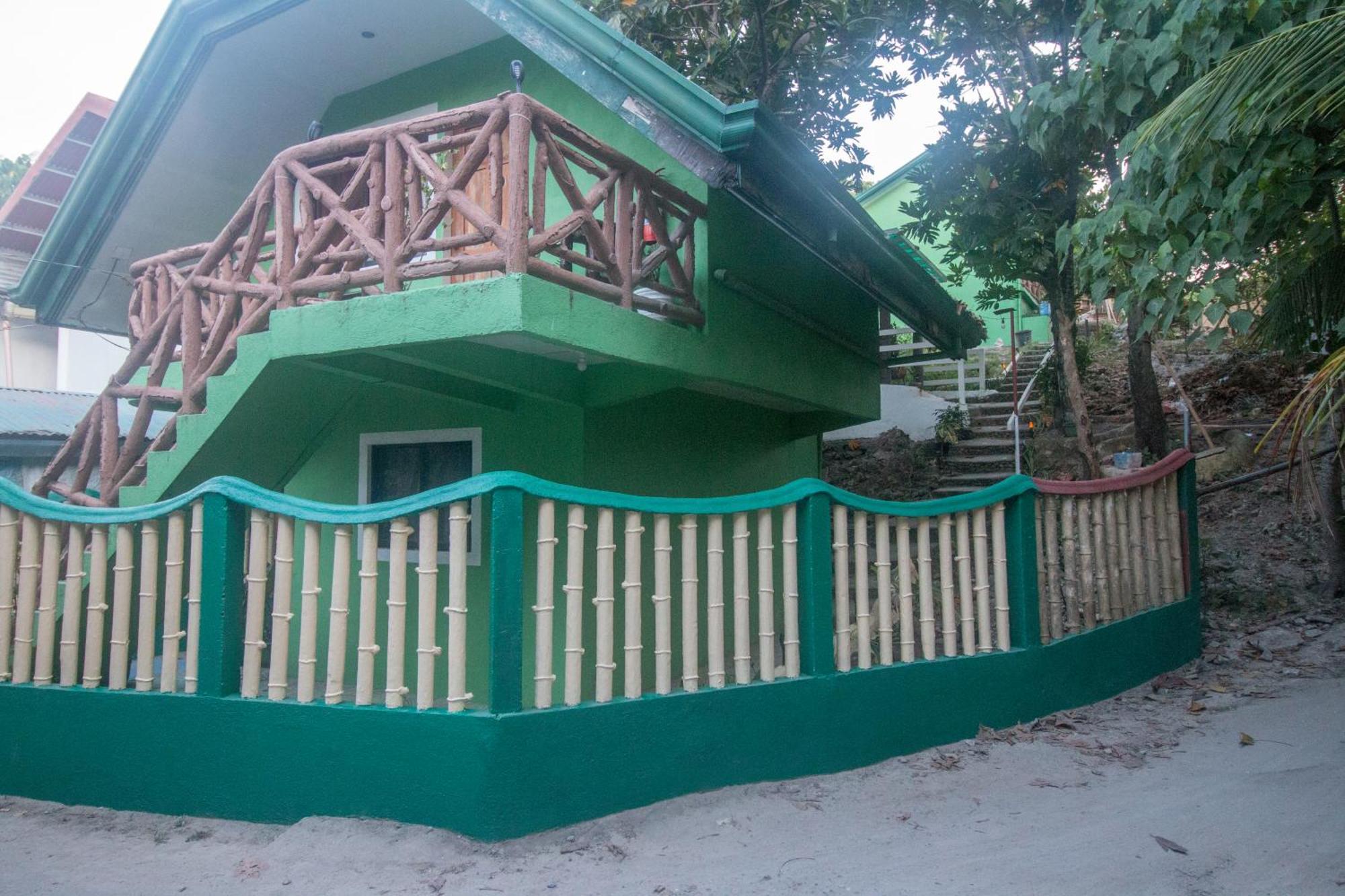 Moonlight Resort Pulau Malapascua Bagian luar foto