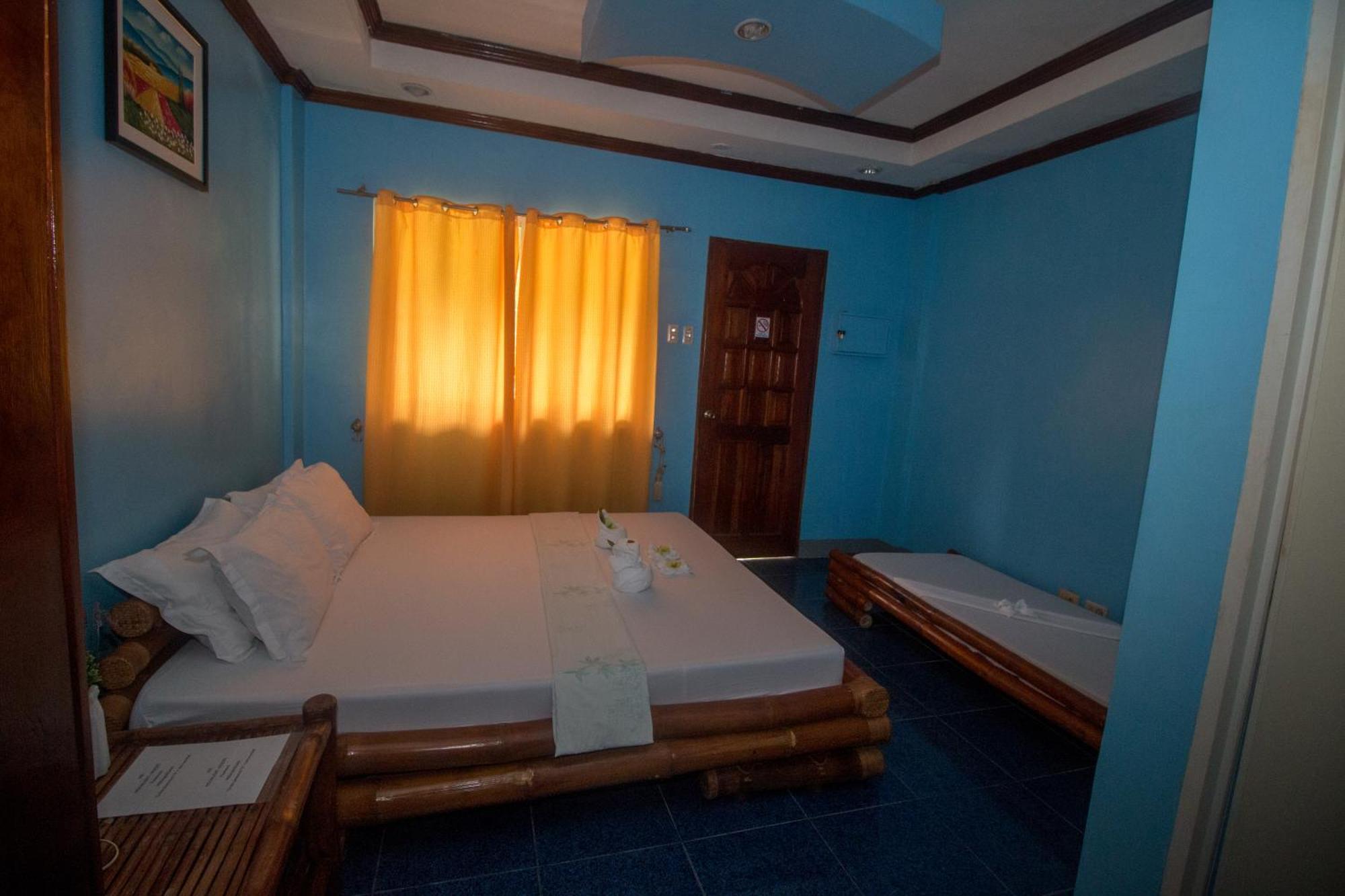 Moonlight Resort Pulau Malapascua Bagian luar foto